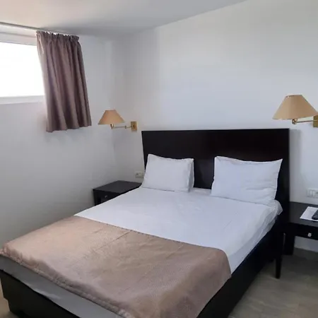 Ery Guest house *