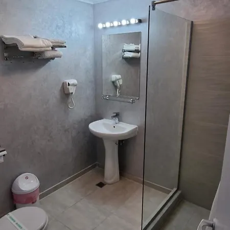 ゲストハウス Ery 3*